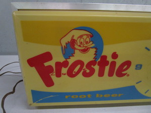 lot 97 image: Vintage Frostie Root Beer Lighted Clock 4x10x19