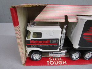 lot 102 image: Vintage Semi Toy Collectible 21