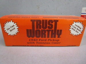 lot 111 image: (New in Box) 1940 Ford Pickup wTonneau Cover Die-Cast Bank