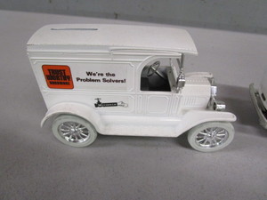 lot 125 image: Collectible Toys