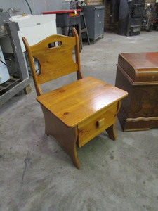 lot 162 image: Cedar Chest 47x18x22 Chair wDrawer 20x20x33