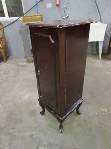 lot 166 image: Jewelry Case Full of Jewelry 14x15x40
