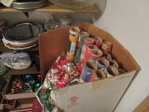 lot 170 image: Large Lot of Seasonal Decorations