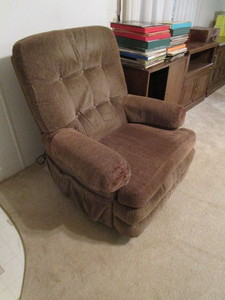 lot 172 image: Recliner
