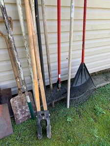 lot 48 image: Misc Lot of Yard Tools