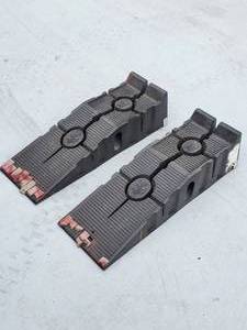 lot 77 image: Set Rhino Car Ramps