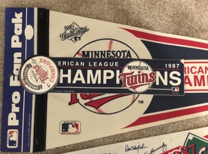 lot 112 image: Minnesota Twins Pennants