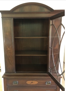 lot 134 image: Beautiful Antique Display Cabinet