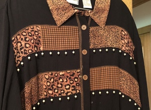 lot 128 image: Two Womens Outfits