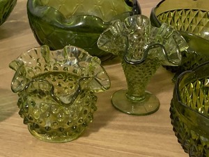 lot 196 image: Vintage Green Glassware Items