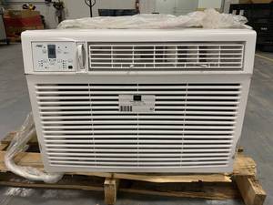 lot 47 image: ARTIC KING 15,000 BTU Arctic King Window Air Conditioner with Remote in White