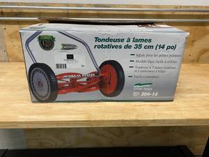 lot 51 image: GREAT STATES 14 in. Manual Push Walk-Behind Non-Electric Reel Lawn Mower