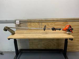 lot 90 image: ECHO 21.2 cc Gas 2-Stroke Cycle Straight Shaft Trimmer