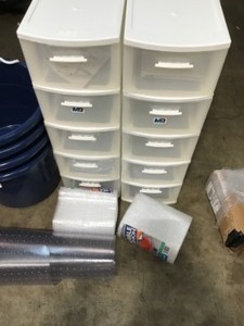 lot 13 image: PALLET WITH PLASTIC STORAGE BIN AND BUCKETS COVERS NOT INCLUDED CUSTOMER RETURNS SEE PICS