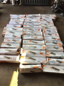 lot 21 image: 38 HDX TILE CUTTERS CUSTOMER RETURNS SEE PICS