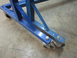 lot 122 image: ROLLING Z RACKS