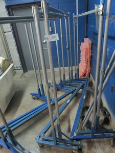 lot 124 image: ROLLING Z RACKS
