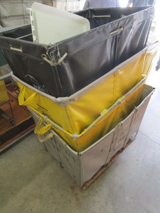 lot 130 image: COMMERCIAL LAUNDRY CARTS