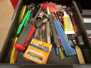 lot 147 image: HAND TOOLS