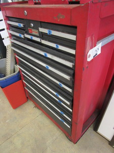 lot 155 image: CRAFTSMAN ROLLING TOOL CHEST