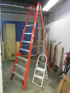 lot 181 image: LADDER AND STEP STOOL
