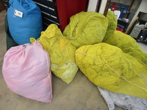 lot 190 image: LAUNDRY WASHING AND TRANSPORT BAGS