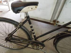 lot 4 image: Hercules Antique Bike