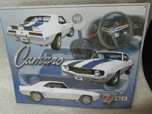lot 16 image: Camaro Z28 Tin Sign