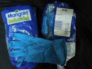 lot 32 image: Marigold Industrial Gloves XL 24 Pairs