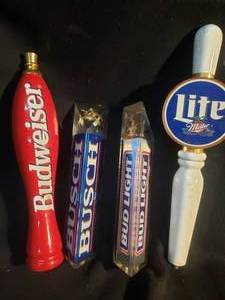 lot 50 image: 4 Tap Beer Handles