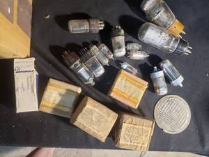 lot 51 image: Vintage Electronic Parts