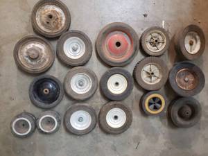 lot 58 image: Lot of Wheels
