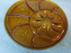 lot 64 image: Vintage Amber Glass Egg and Serving Tray