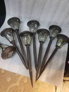 lot 71 image: 8 Solar Lights