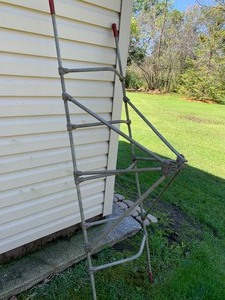 lot 76 image: Deer Carrier