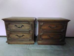 lot 13 image: Pair of Nightstands