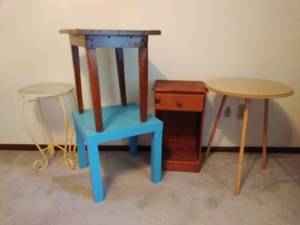 lot 23 image: Miscellaneous Small Furniture Pieces