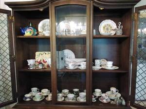 lot 34 image: Contents of Hutch