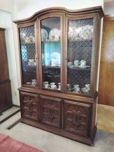 lot 35 image: Vintage Hutch