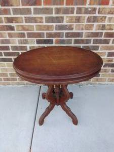lot 53 image: Vintage Wooden Table