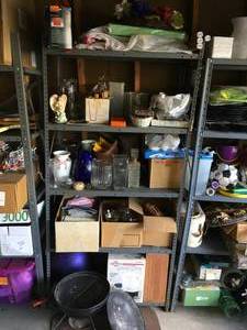 lot 99 image: Lot of Miscellaneous Kitchenware & Dcor