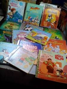 lot 94 image: Lot of Childrens Vintage Golden Bo...