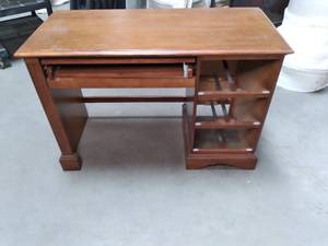 lot 32 image: Wood Desk With Keyboard Drawer, Has...