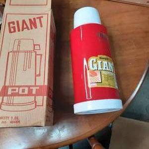 lot 121 image: Giant Pot Thermos 1.8L ...