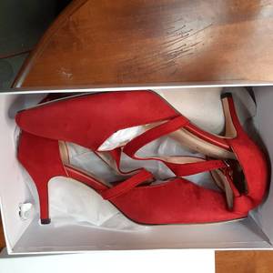 lot 130 image: Midnight Velvet Ladies Shoes (12M) ...