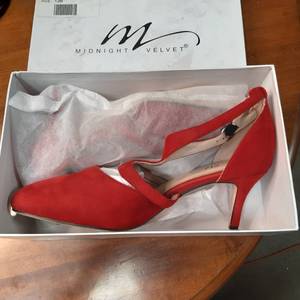 lot 136 image: Midnight Velvet Ladies Shoes (12M) ...