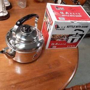 lot 160 image: 4L Stainless Whistling Tea Kettle.....