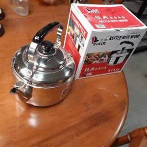 lot 164 image: 4L Stainless Whistling Tea Kettle.....