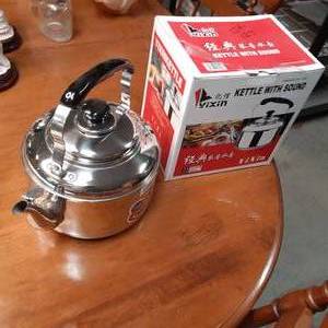 lot 162 image: 4L Stainless Whistling Tea Kettle.....