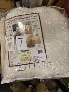 lot 7 image: SnugFleece Woolens 1014 Original Wool Mattress Pad - King, M575-01-K-NATURAL - NEW